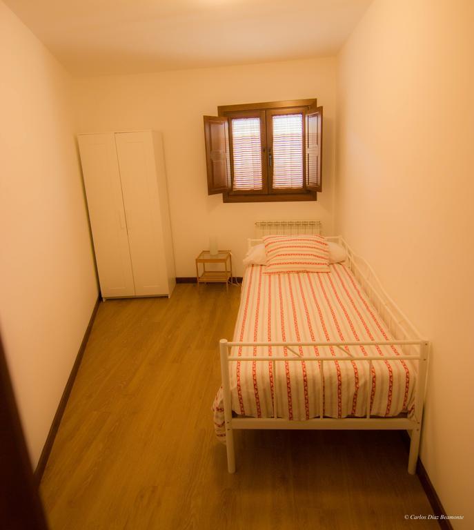 Apartamentos Turisticos Rio Gallego Fontellas  Esterno foto